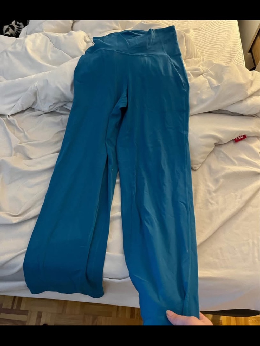Lululemon size 6 Yoga pants